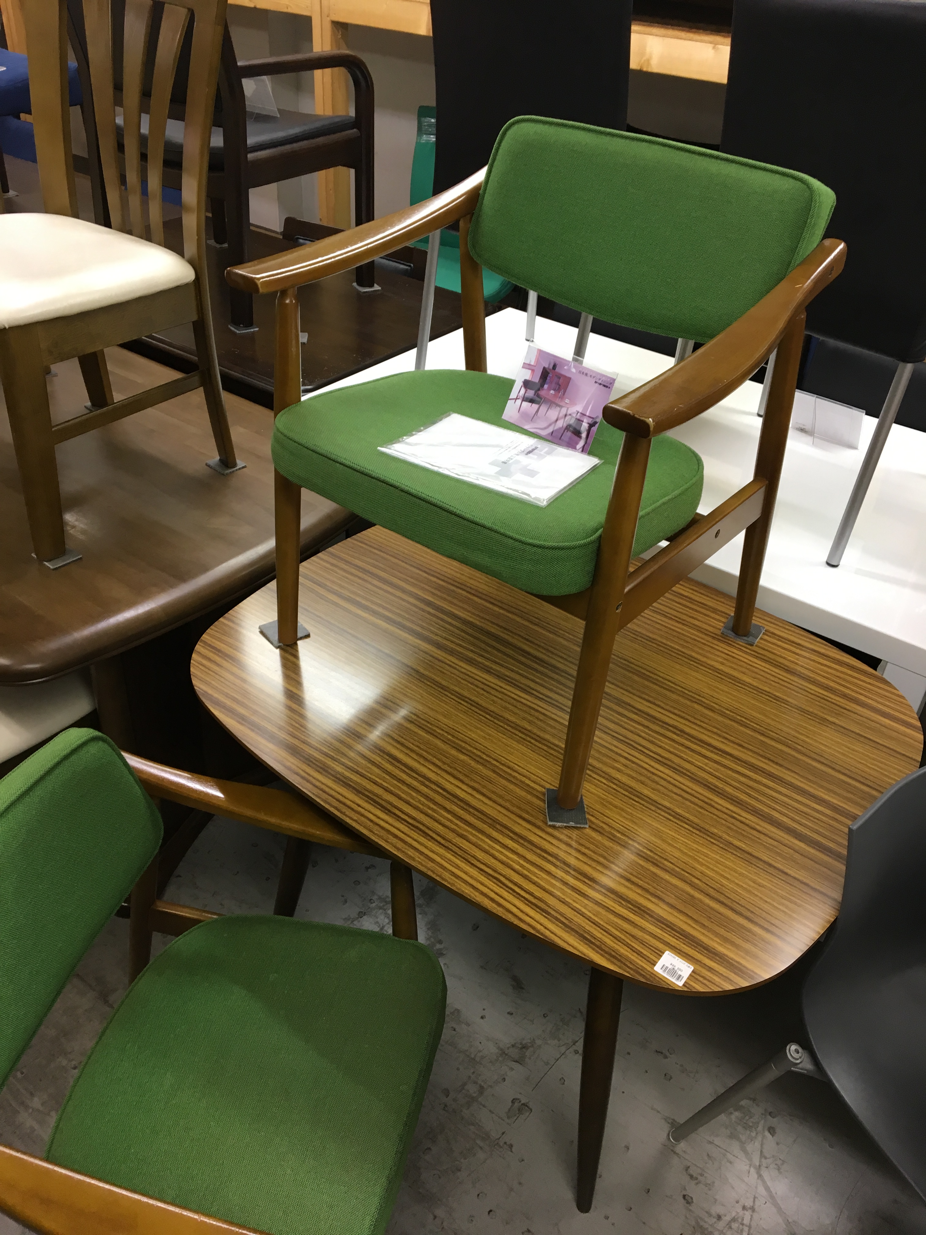 Karimokuカリモク 60シリーズ Dテーブルセット入荷！リサイクル